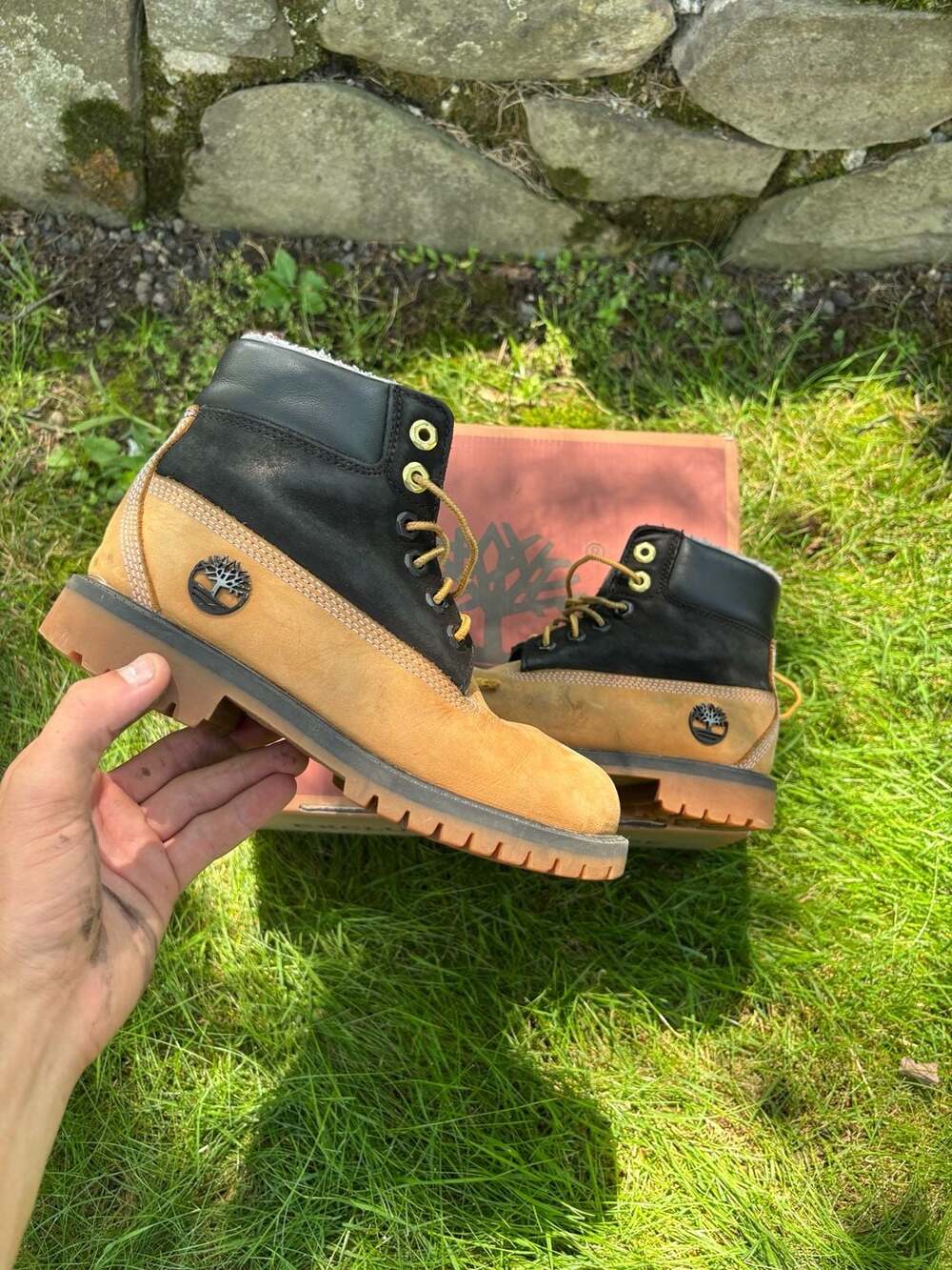 Timberland 6-Inch Premium Fleece Lined Waterproof Boots Wheat Black Size 3.5
